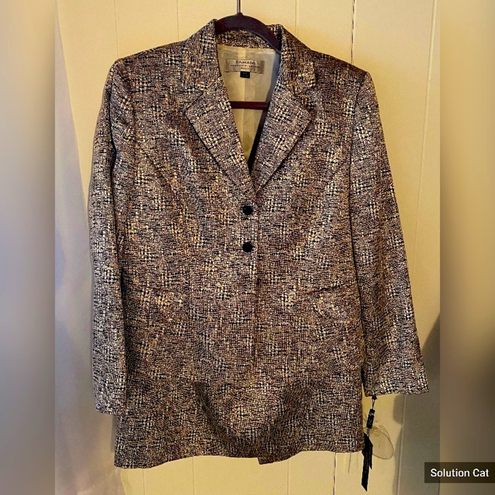 Tahari 2 piece skirt and blazer set Size 12 Petite